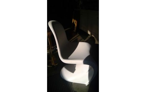 STOEL NAAR PHANTOM CHAIR