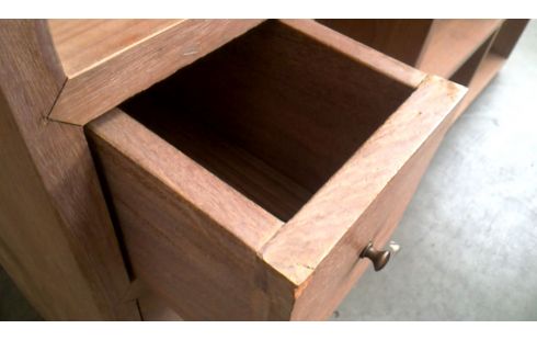 ARMARIO. TECA MACIZO 5 CAJONES