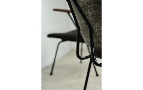 PAIRE DE FAUTEUILS GIJS VAN DER SLUIS RESTAURÉS