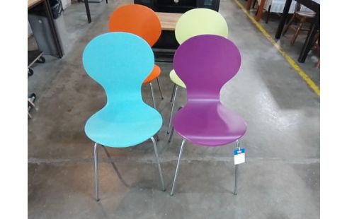 4 CHAISES COLORÉES PIEDS CHROMÉ LE OT