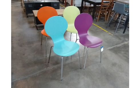 4 CHAISES COLORÉES PIEDS CHROMÉ LE OT