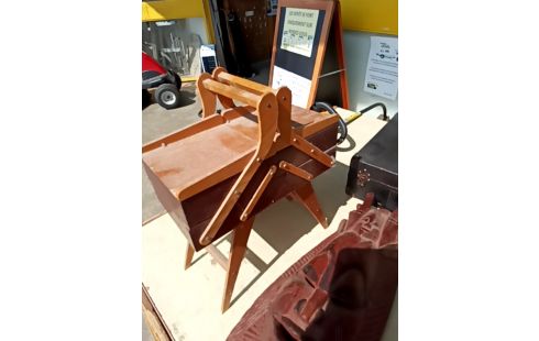 TRAVAILLEUSE COUTURE