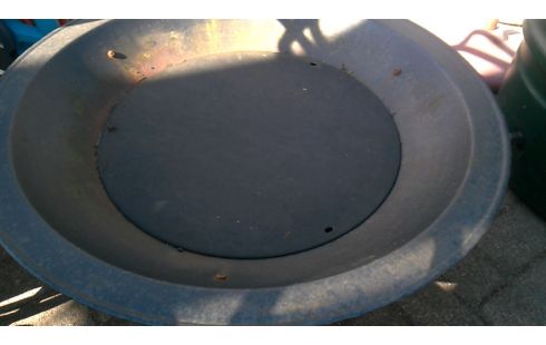 BRASERO REDONDO HIERRO