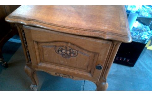 NACHTKASTJE MASSIEF EIK PER STUK 1 DEUR