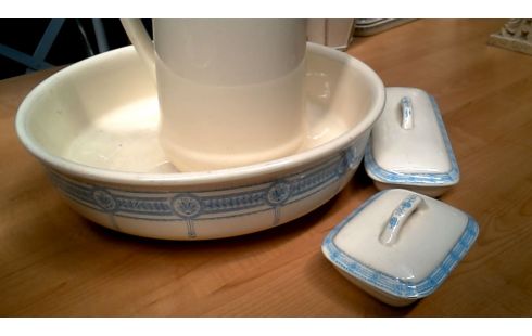 POT A EAU ECRU BLEUE