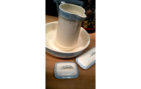 POT A EAU ECRU BLEUE