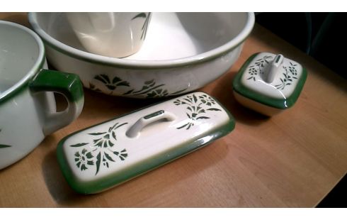 POT A EAU ART DECO. ECRU VERTE