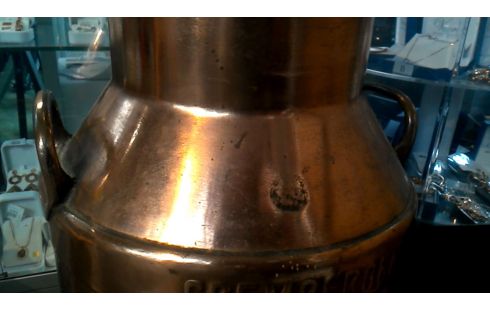 MILCHKANNE. KUPFER FARBIG