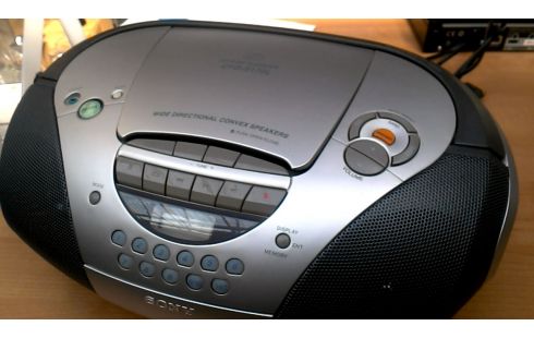 RADIO DRAAGBAAR RADIO-CD-SPELER SONY CFD-S170L