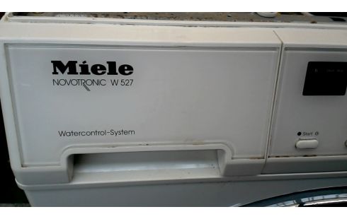 LESSIVEUSE MIELE