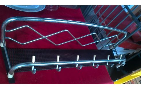 KLEIDERSTÄNDER IM VINTAGE-STIL CHROM