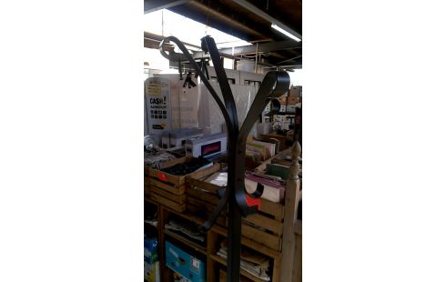 PERCHERO DE PIE IKEA PARDO METAL