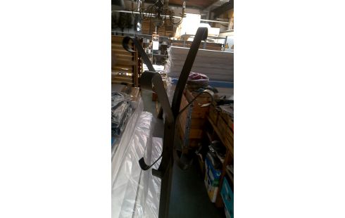 PERCHERO DE PIE IKEA PARDO METAL