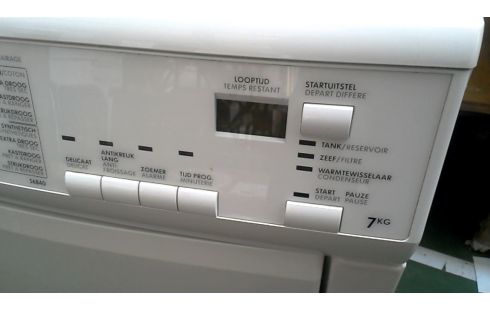 KONDENSTROCKNER FRONTLADER AEG