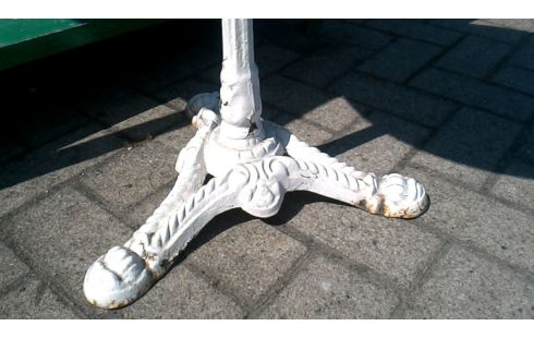 GARTENTISCH RUND MARMORSTEIN GUSSEISEN