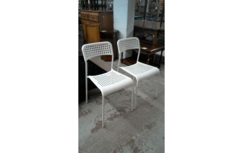 PAIRE DE CHAISES