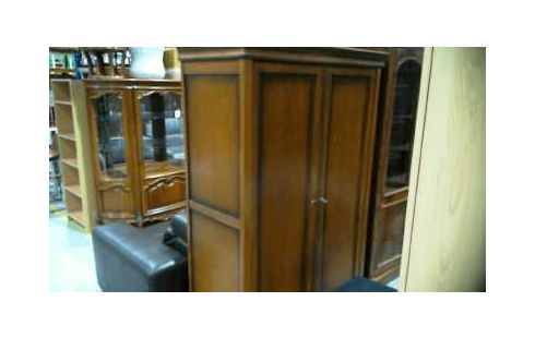 ARMARIO. CEREZO SILVESTRE