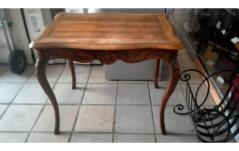 TABLE D'APPOINT NOYER EN L'ETAT