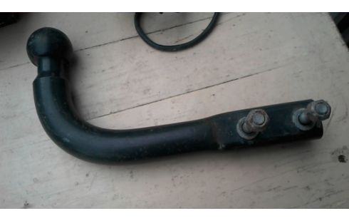 BOULE CROCHET ATTELAGE