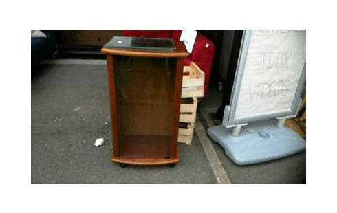 MÖBELSTÜCK KRISCHBAUM