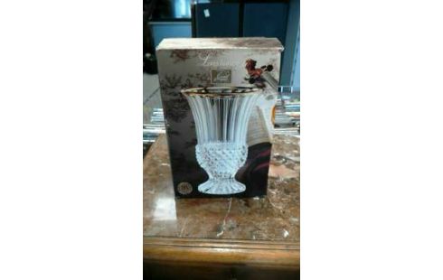 VASE KRISTALL