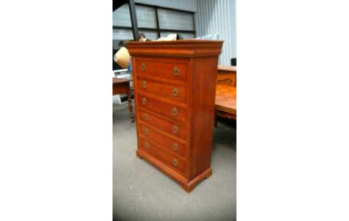 MUEBLE DE SIETE CAJONES