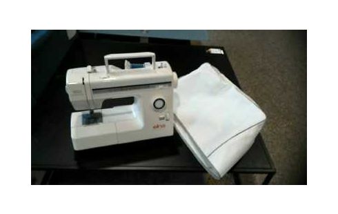 MACHINE A COUDRE ELNA