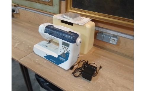 MACHINE A COUDRE FOMAX ELECTRIQUE + ACCESSOIRES