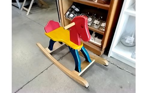 CHEVAL A BASCULE BOIS POLYCHROME