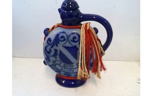 BOUTEILLE ANCIENNE AVEC BOUCHON