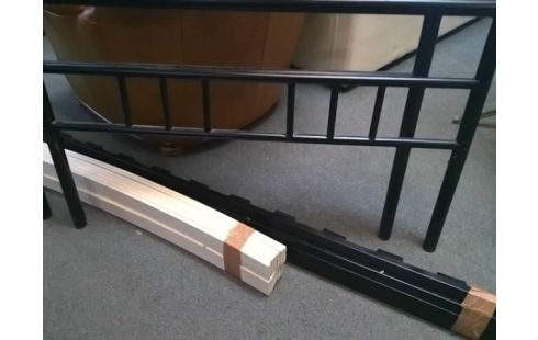 LIT METAL NOIR 90X190 AVEC LATTES