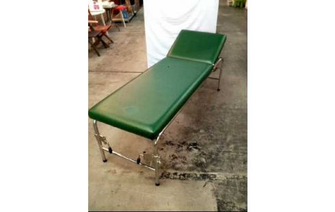 MASSAGELIEGE GRÜN METALLBEINE