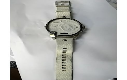 MONTRE Diesel blanche