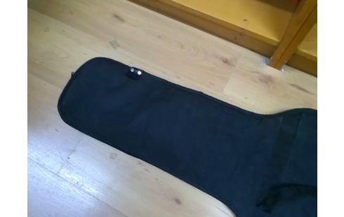 HOUSSE DE GUITARE NOIRE IBANEZ