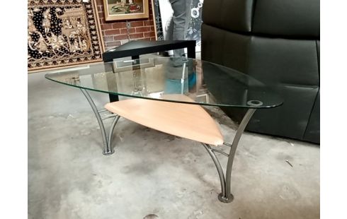 TABLE BASSE verre et stratifie ovalisante
