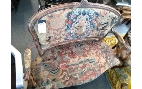 BANQUETTE TAPISSÉE STYLE LXV