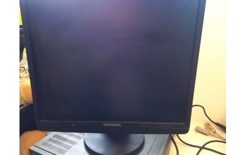 ECRAN LCD 19 POUCES SAMSUNG VGA/DVI