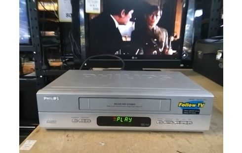 MAGNETOSCOPE PHILIPS VR 555 SANS TELECOMMANDE (TEST OKAY)