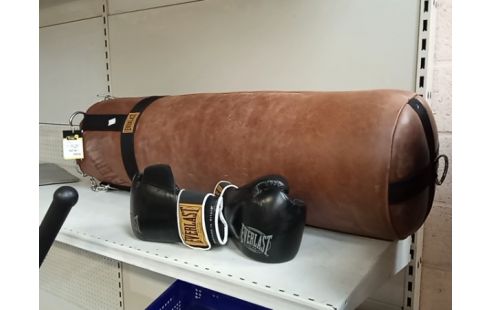 SAC DE FRAPPE EVERLAST 1910 + HOUSSE + GANTS