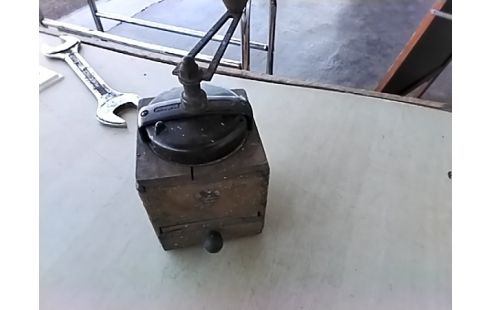 MOULIN A CAFE PEUGEOT