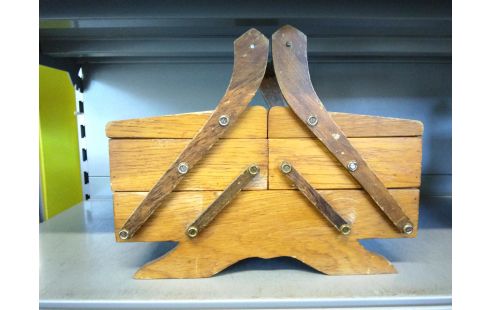 TRAVAILLEUSE VINTAGE