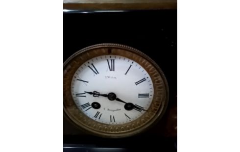 PENDULE MARBRE NIII CLEF OK