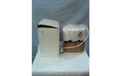 KAFFEEMASCH. ELEKTR. WEISS +TASSE