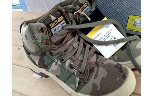CHAUSSURES de securite pointure 36 neuve