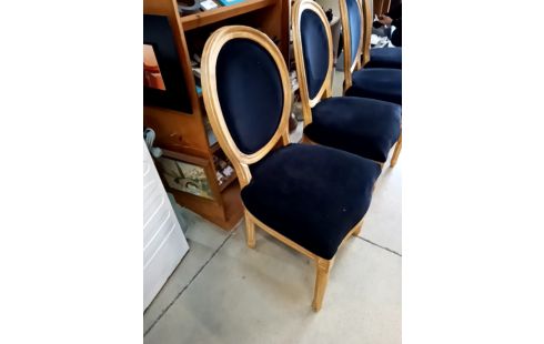 LOT DE 4 CHAISES MÉDAILLON