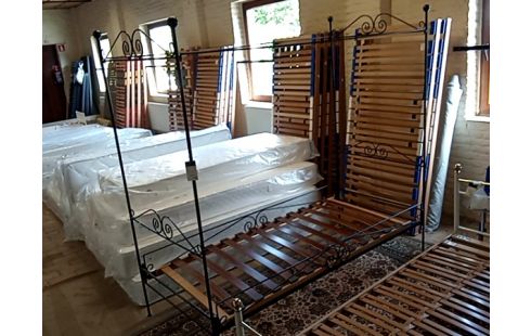 LIT fer forge baldaquin + sommier