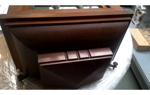 UHR WAND- ART DECO. FACETTIERT EIS