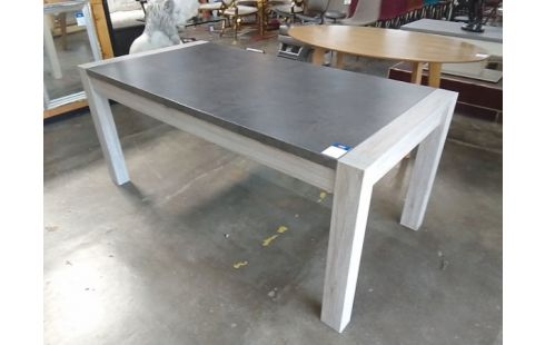 TABLE DE SALLE A MANGER TYPE MODERNE IMITATION BÉTON