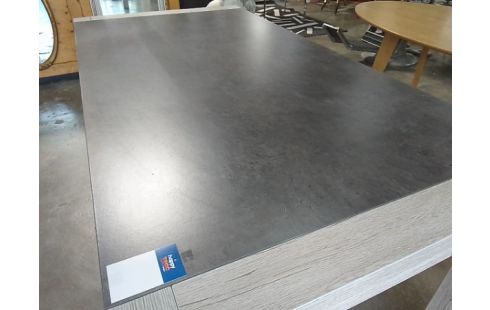 TABLE DE SALLE A MANGER TYPE MODERNE IMITATION BÉTON