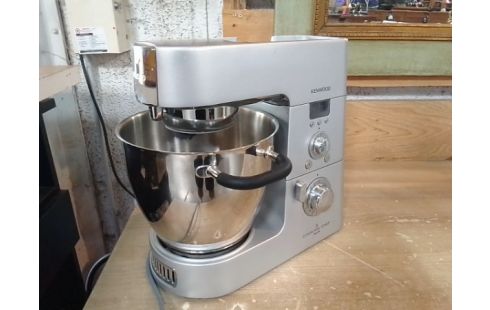 ROBOT MENAGER KENWOOD COOKING CHEF + NOMBREUX ACCESSOIRES